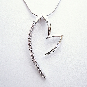 Open Heart Pendant with Cubic Zirconias - Click Image to Close